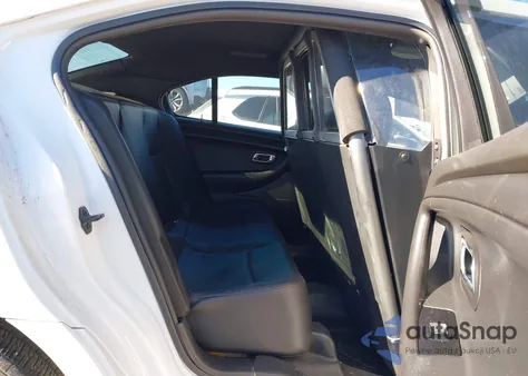 2015 Ford Police Interceptor z USA, uszkodzony, nr VIN 1FAHP2MK5FG109310